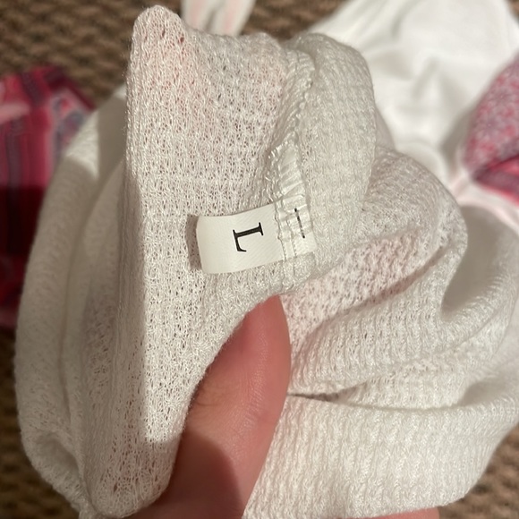 Designer white thermal button down with pink pattern chiffon sleeves - Picture 7 of 8